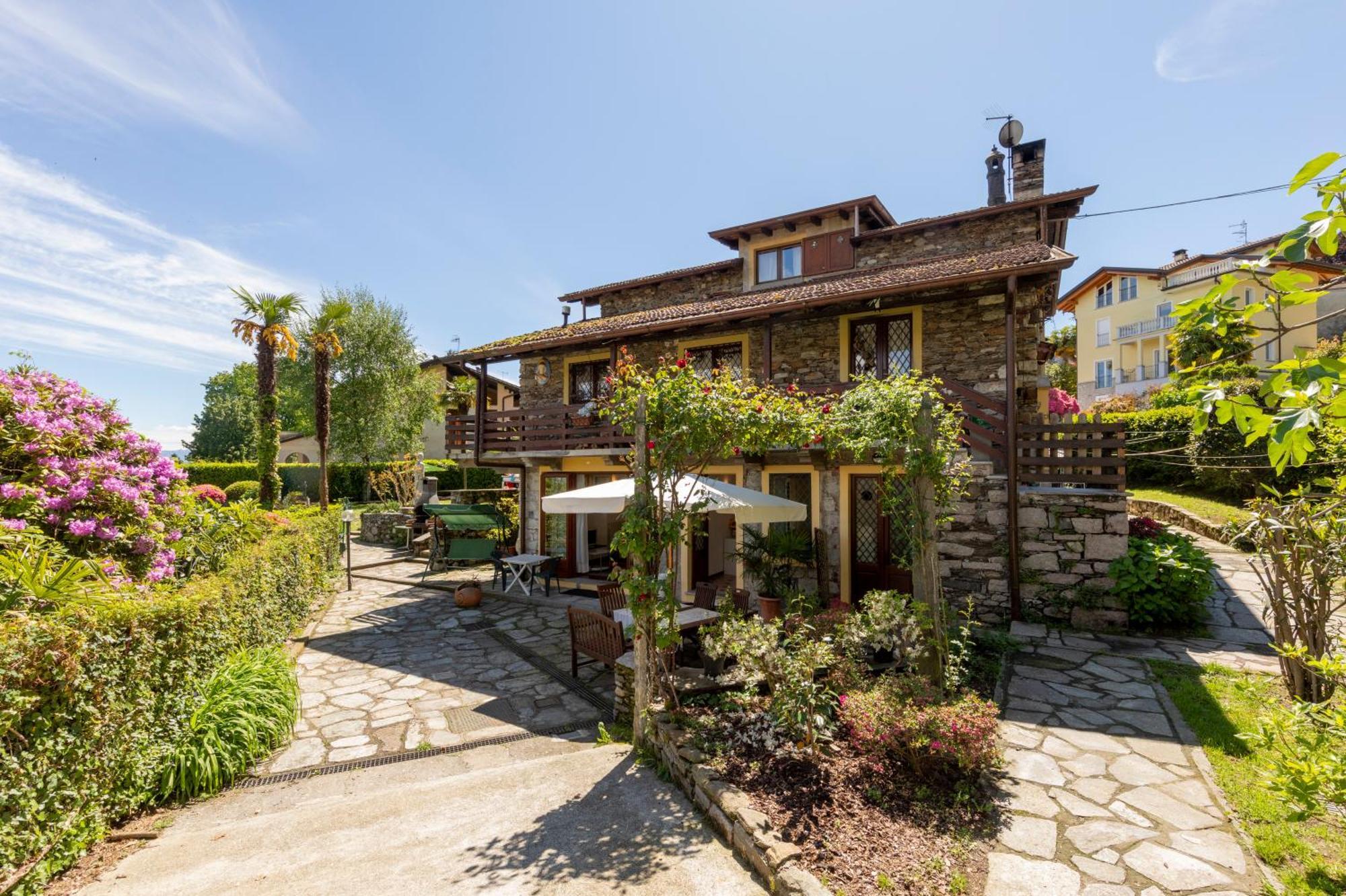 סטרסה Villa Lucciola מראה חיצוני תמונה